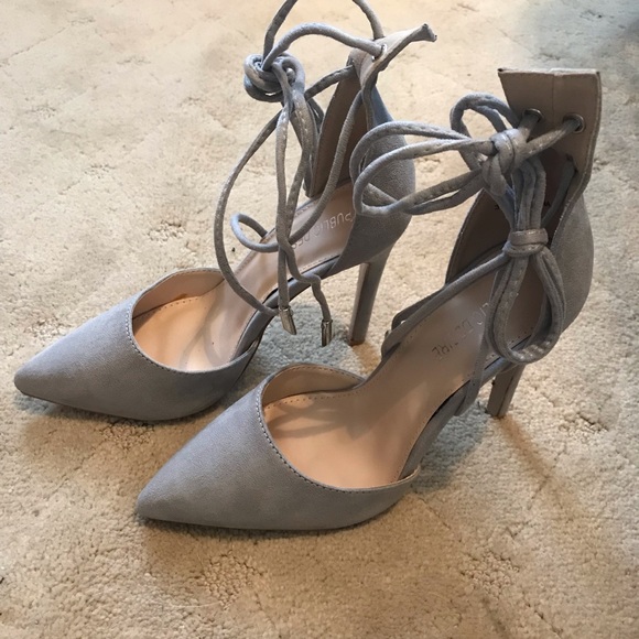 Heels - Picture 2 of 4